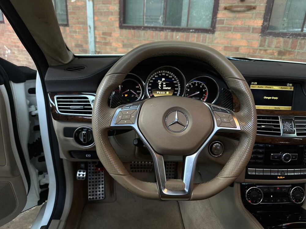 Mercedes-Benz CLS63 AMG 5.5 V8 525PS 2012 CLS-Klasse (53.000 KM)