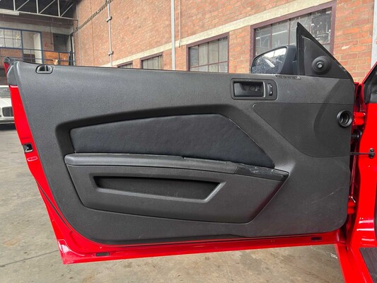 Ford Mustang 3.7 V6 310pk 2014