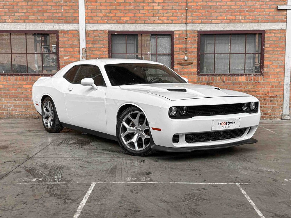 Dodge Challenger SXT PLUS 3.6 V6 305PS 2016