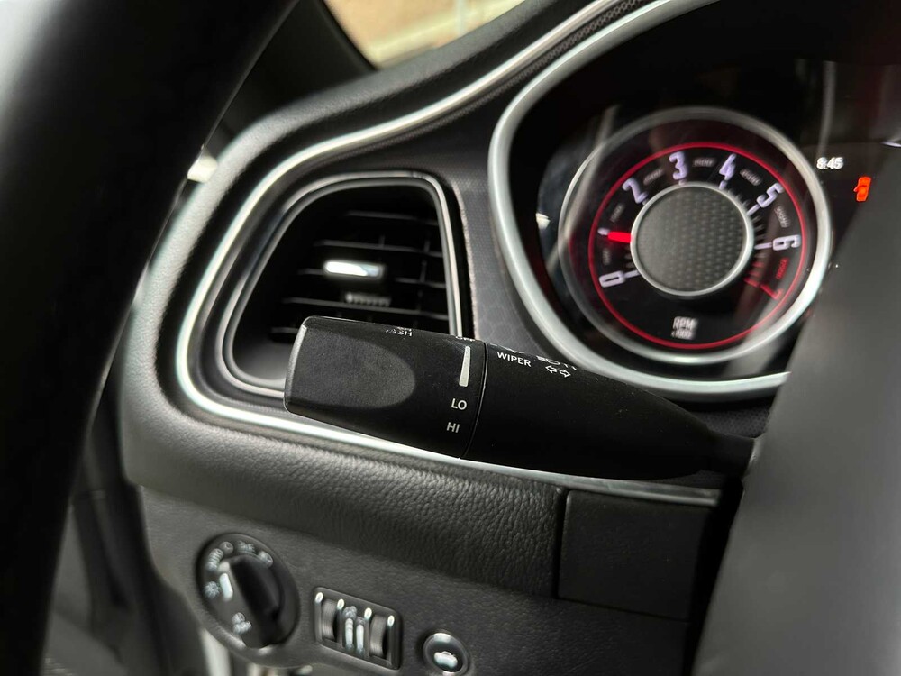 Dodge Challenger SXT PLUS 3.6 V6 305PS 2016