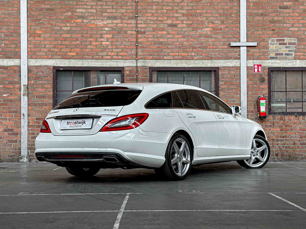 Mercedes-Benz CLS500 4Matic Shooting Brake 4.7 V8 408PS 2013 CLS-Klasse