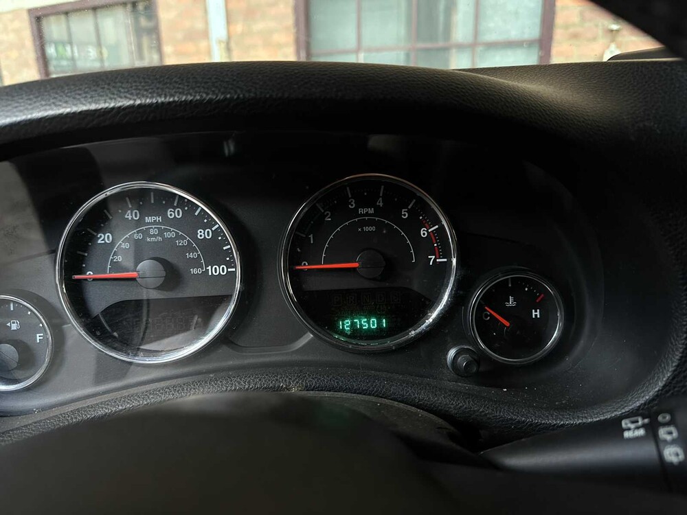 Jeep Wrangler Unlimited Sport 3.8 V6 199PS 2011