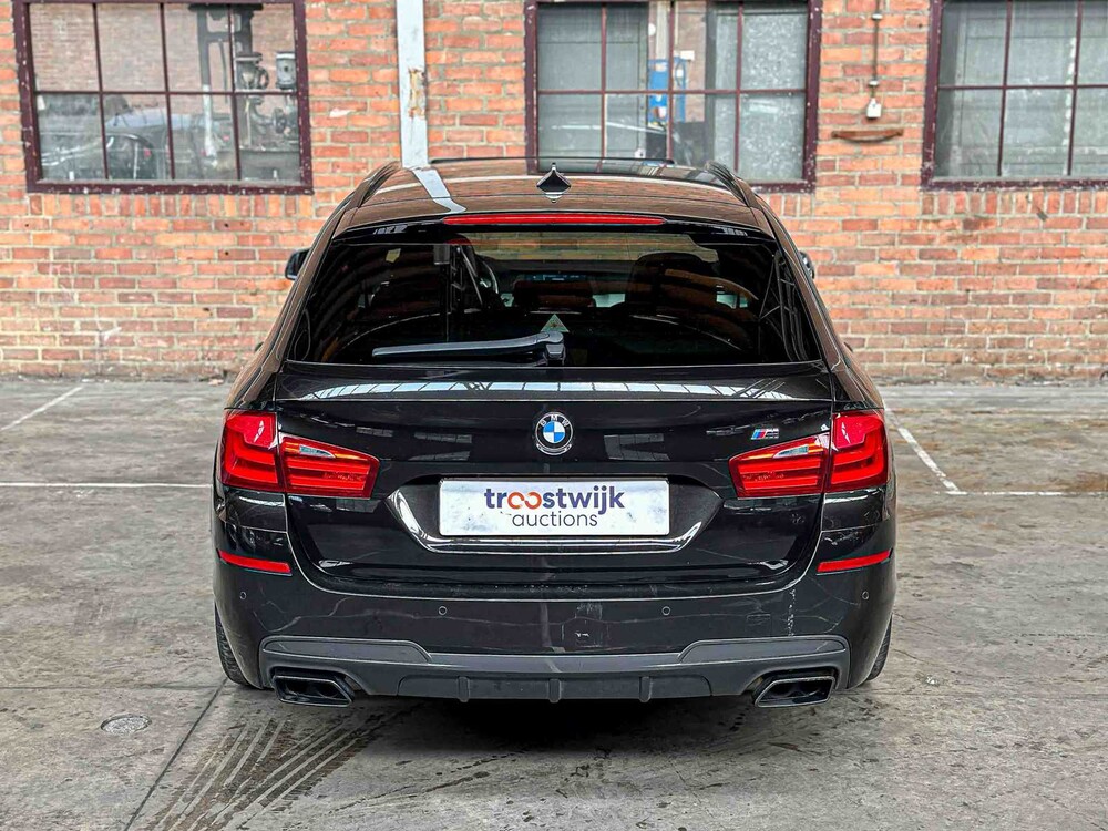 BMW 550i 4.4 V8 High Executive M-Sport F11 408PS 2011 5er Touring, HP-259-J