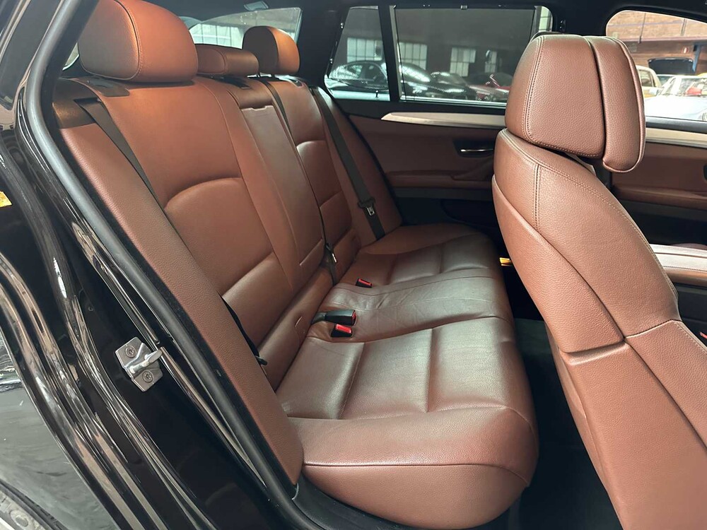 BMW 550i 4.4 V8 High Executive M-Sport F11 408PS 2011 5er Touring, HP-259-J