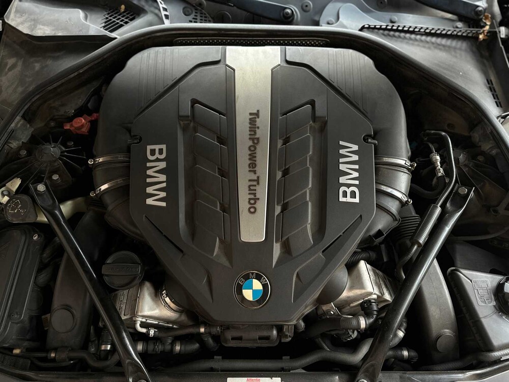 BMW 550i 4.4 V8 High Executive M-Sport F11 408PS 2011 5er Touring, HP-259-J