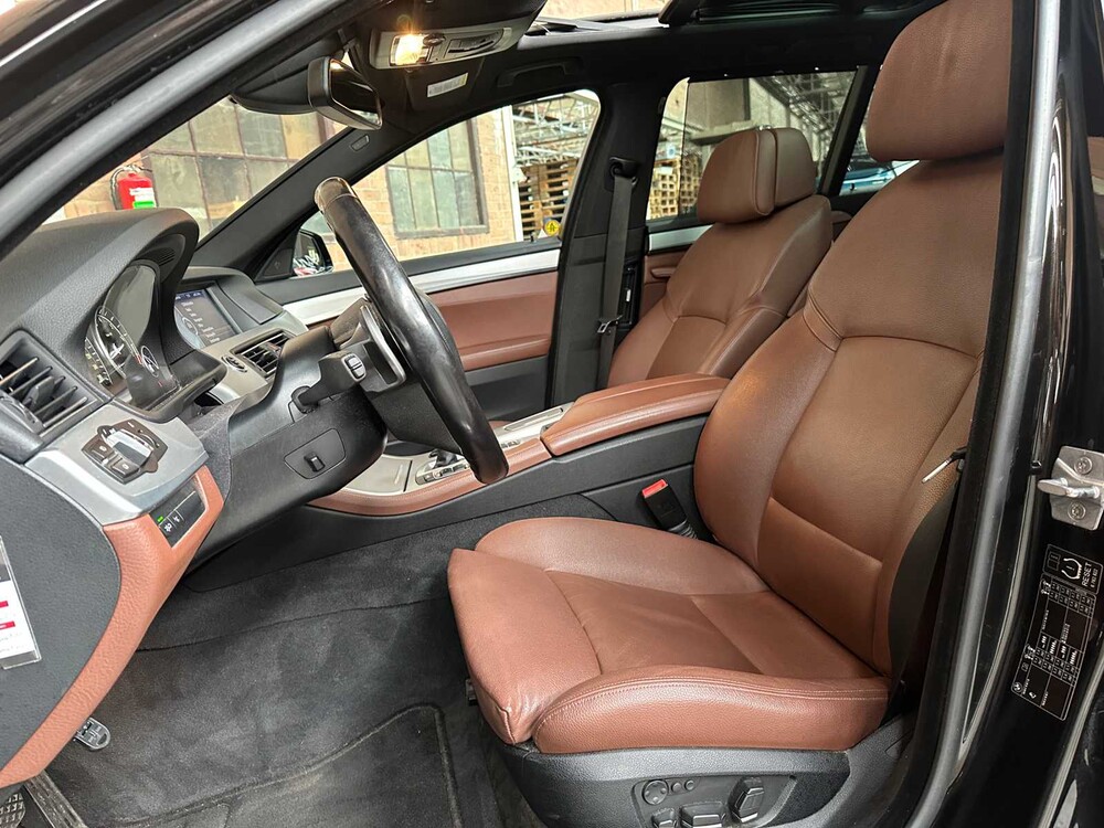 BMW 550i 4.4 V8 High Executive M-Sport F11 408PS 2011 5er Touring, HP-259-J