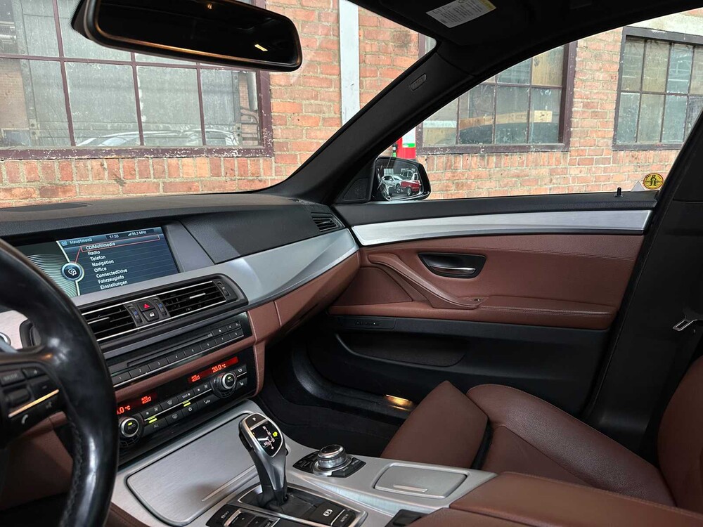 BMW 550i 4.4 V8 High Executive M-Sport F11 408PS 2011 5er Touring, HP-259-J