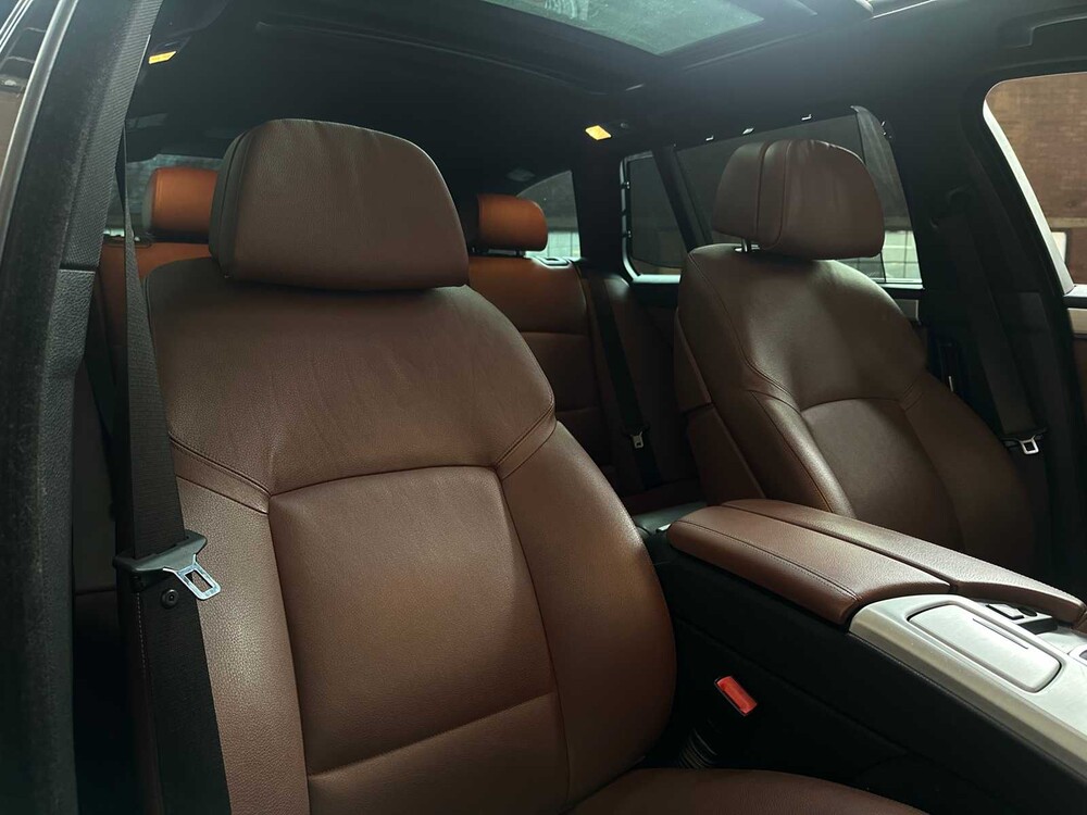 BMW 550i 4.4 V8 High Executive M-Sport F11 408PS 2011 5er Touring, HP-259-J