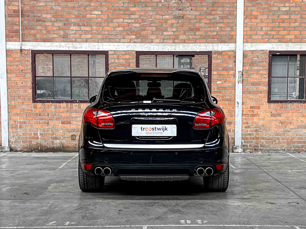 Porsche Cayenne Turbo 4.8 V8 500PS 2012