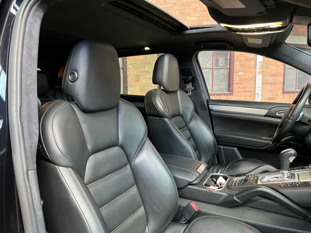 Porsche Cayenne Turbo 4.8 V8 500PS 2012