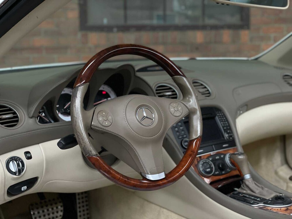 Mercedes-Benz SL550 AMG 5.5 V8 R230 382PS 2011