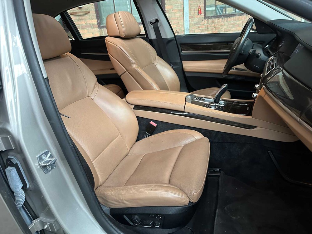 BMW 750Li xDrive 4.4 V8 405PS 2010 7er F02 