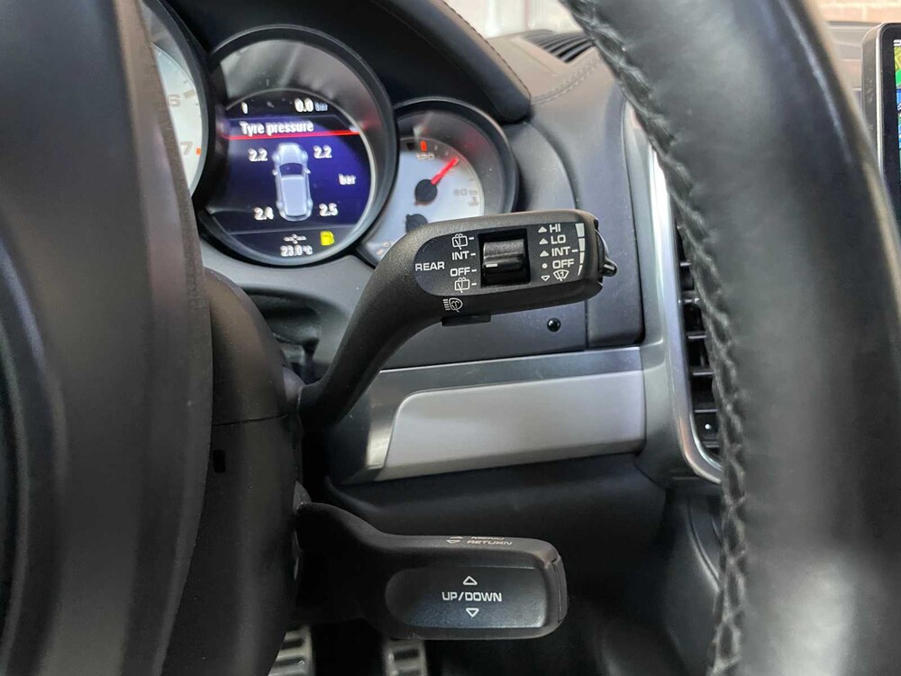 Porsche Cayenne Turbo 4.8 V8 500PS 2011