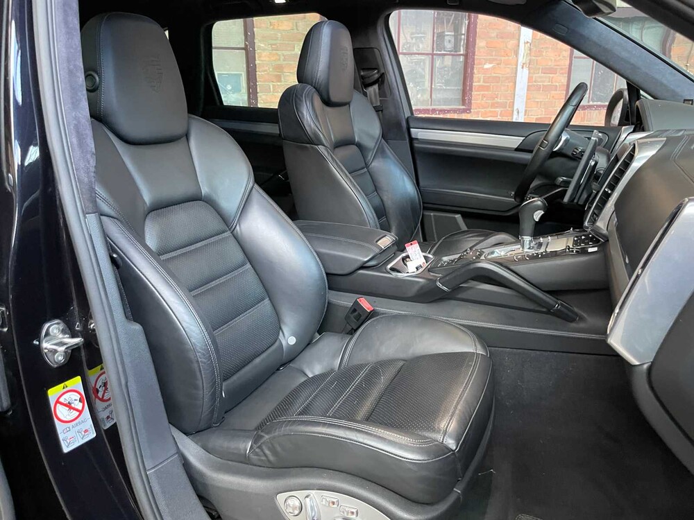 Porsche Cayenne Turbo 4.8 V8 500PS 2011
