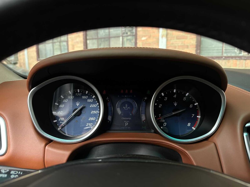 Maserati Ghibli 3.0 V6 S Q4 411PS 2015, SN-156-F