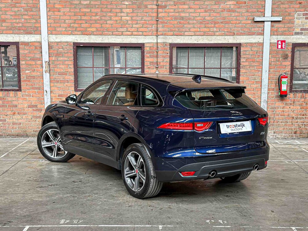 Jaguar F-PACE 2.0 Portfolio AWD 25d 241PS 2017, SV-524-B