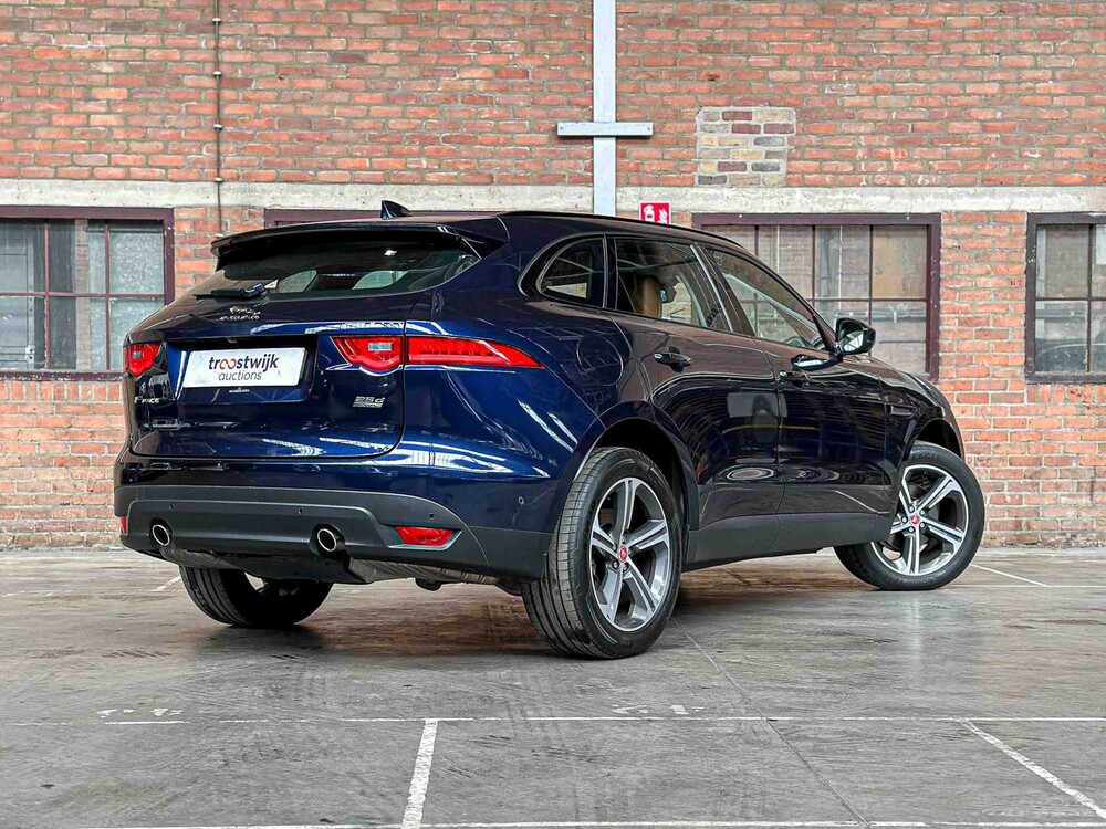 Jaguar F-PACE 2.0 Portfolio AWD 25d 241PS 2017, SV-524-B