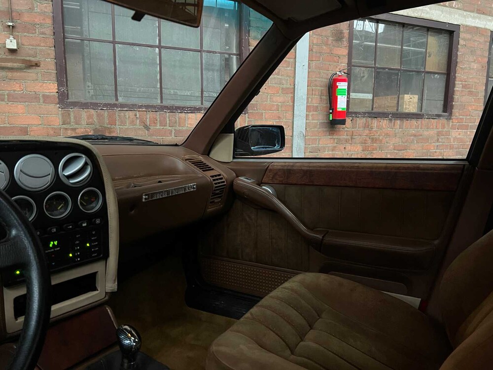 Lancia Thema 8.32 (FERRARI) Limousine 215pk 1975