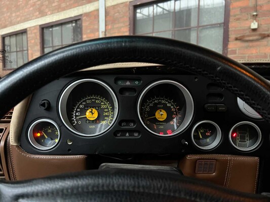 Lancia Thema 8.32 (FERRARI) Limousine 215pk 1975