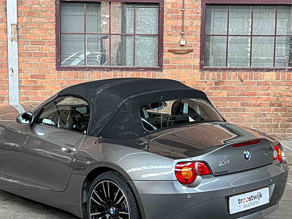 BMW Z4 Roadster 3.0i S 231pk 2004 (Hardtop + Softtop), 36-NV-HZ Youngtimer
