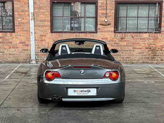 BMW Z4 Roadster 3.0i S 231pk 2004 (Hardtop + Softtop), 36-NV-HZ Youngtimer