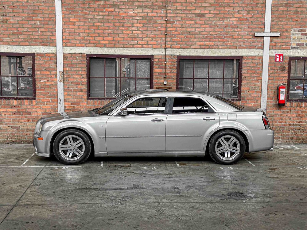 Chrysler 300C HEMI 5.7 V8 340pk 2005 Youngtimer