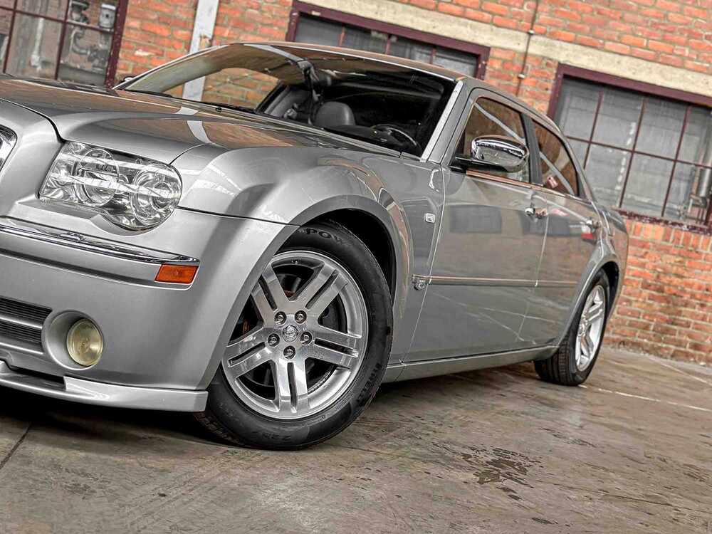 Chrysler 300C HEMI 5.7 V8 340pk 2005 Youngtimer