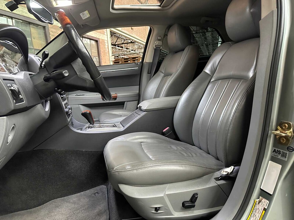 Chrysler 300C HEMI 5.7 V8 340pk 2005 Youngtimer