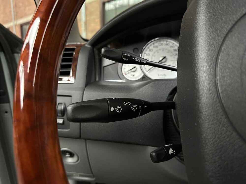 Chrysler 300C HEMI 5.7 V8 340pk 2005 Youngtimer