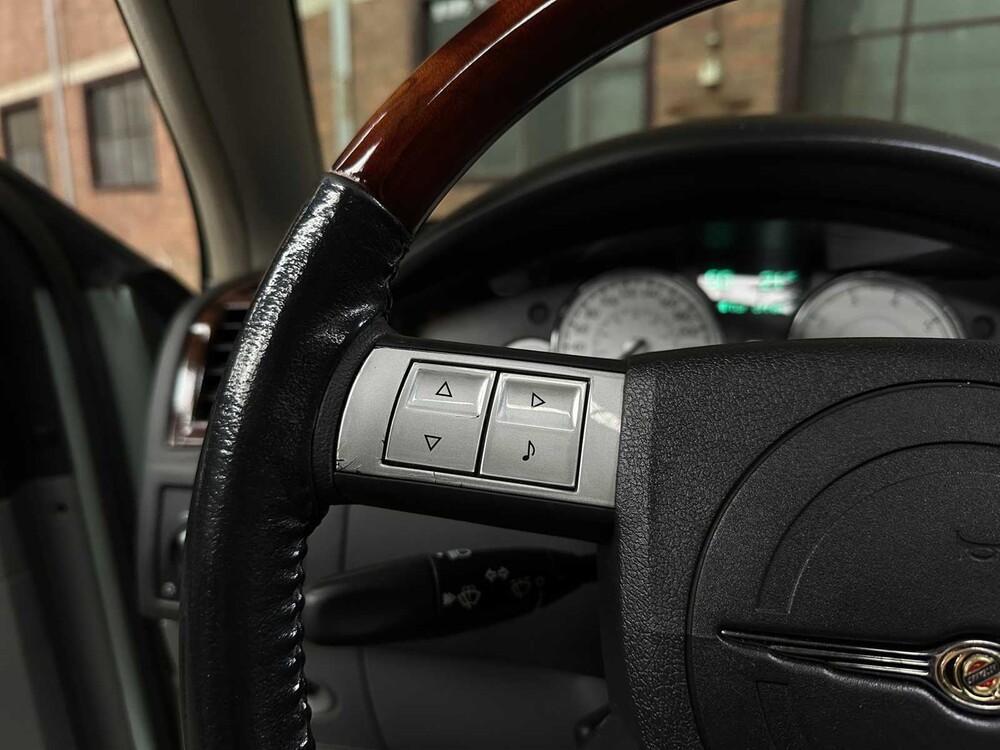 Chrysler 300C HEMI 5.7 V8 340pk 2005 Youngtimer