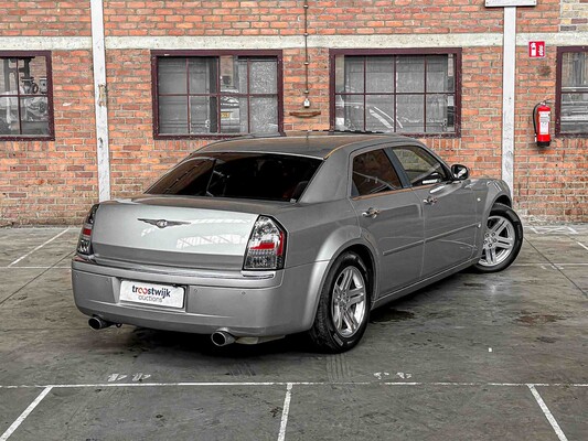 Chrysler 300C HEMI 5.7 V8 340pk 2005 Youngtimer