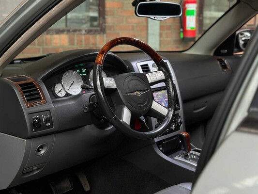 Chrysler 300C HEMI 5.7 V8 340pk 2005 Youngtimer