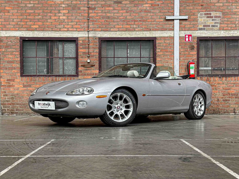 Jaguar XKR 4.0 V8 Convertible 363pk 2001, N-457-KK Youngtimer