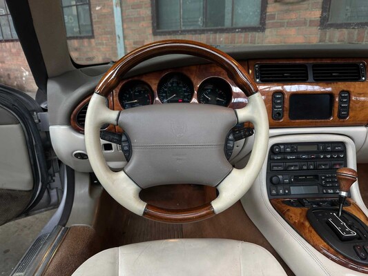 Jaguar XKR 4.0 V8 Convertible 363pk 2001, N-457-KK Youngtimer