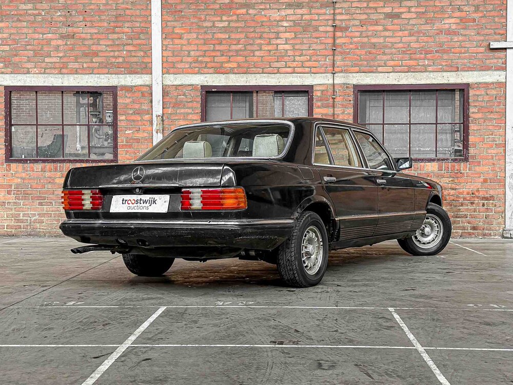 Mercedes-Benz 280 SEL