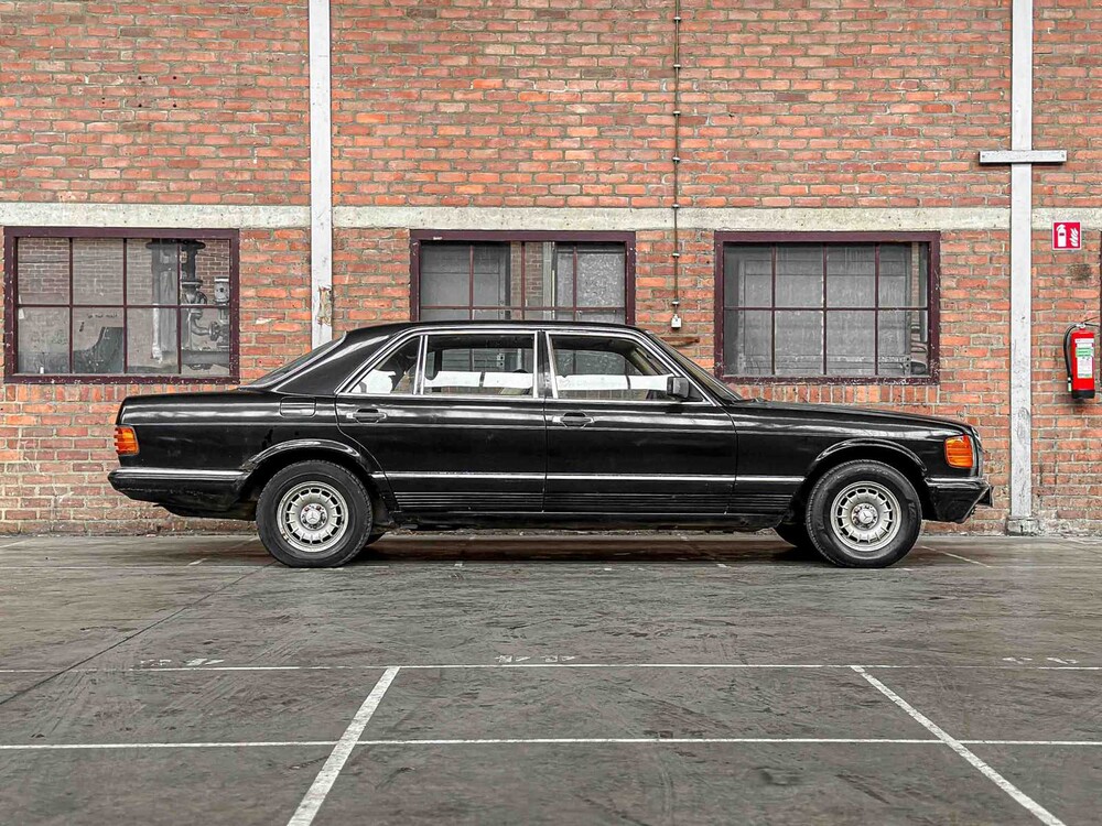 Mercedes-Benz 280 SEL