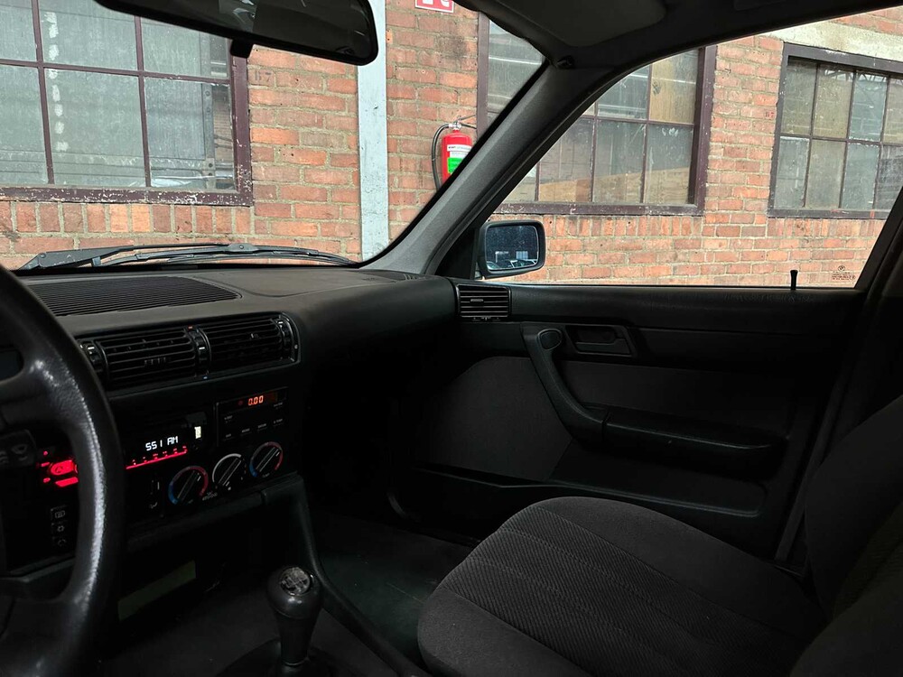 BMW 518i Touring Executive E34 116pk 1994 5-serie, JB-FJ-06 Youngtimer