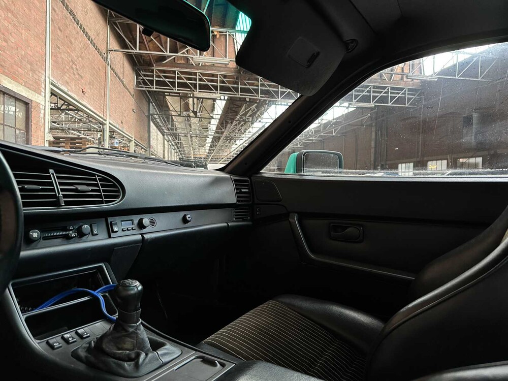 Porsche 944 Turbo 2.5 250pk 1989