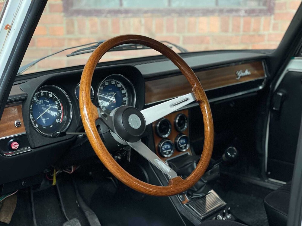 Alfa Romeo Giulia Nuova Super 1600 1.6 1979 (Origineel-NL + 3e eigenaar), HZ-05-BV