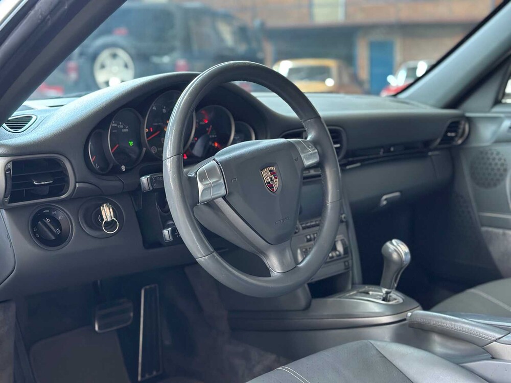 Porsche 911 Carrera Coupe 3.6 997 325pk 2004 Youngtimer