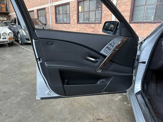 BMW 545i 4.4 V8 333pk 2003 5-serie, G-647-VP