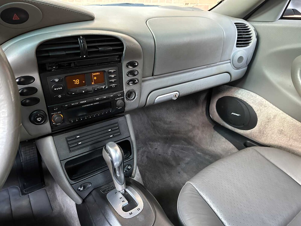 Porsche 911 Carrera Cabriolet 3.6 996 320pk 2003 Youngtimer