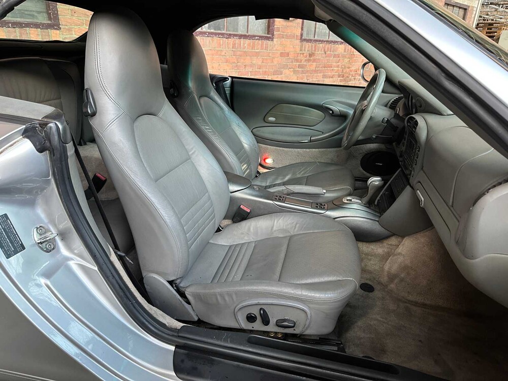 Porsche 911 Carrera Cabriolet 3.6 996 320pk 2003 Youngtimer