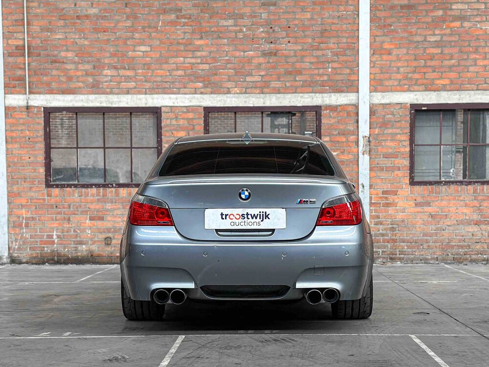 BMW M5 5.0 V10 500pk 2006 5-serie Youngtimer