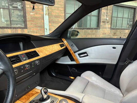 BMW M5 5.0 V10 500pk 2006 5-serie Youngtimer