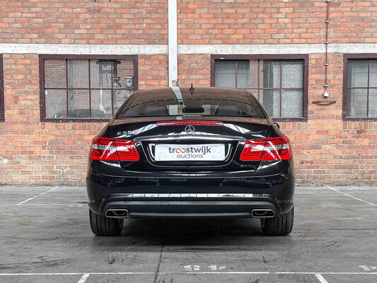 Mercedes-Benz E500 AMG coupé 5.5 V8 388pk 2009 E-klasse Youngtimer
