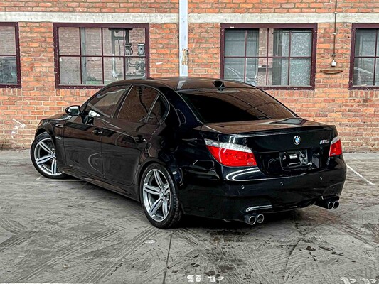 BMW M5 5.0 V10 E60 507pk 2008 5-Serie YOUNGTIMER