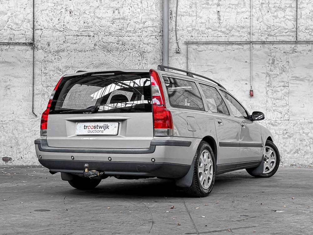Volvo V70 2.4 T G.Ocean Race 200pk 2002, 97-JS-SG