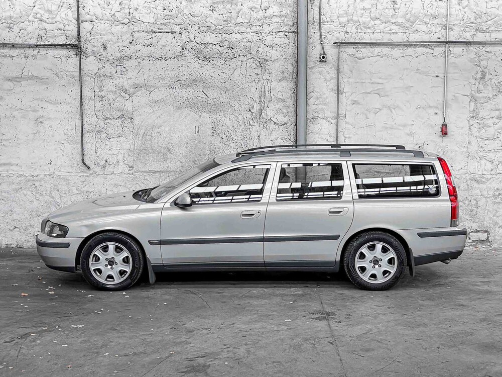 Volvo V70 2.4 T G.Ocean Race 200pk 2002, 97-JS-SG