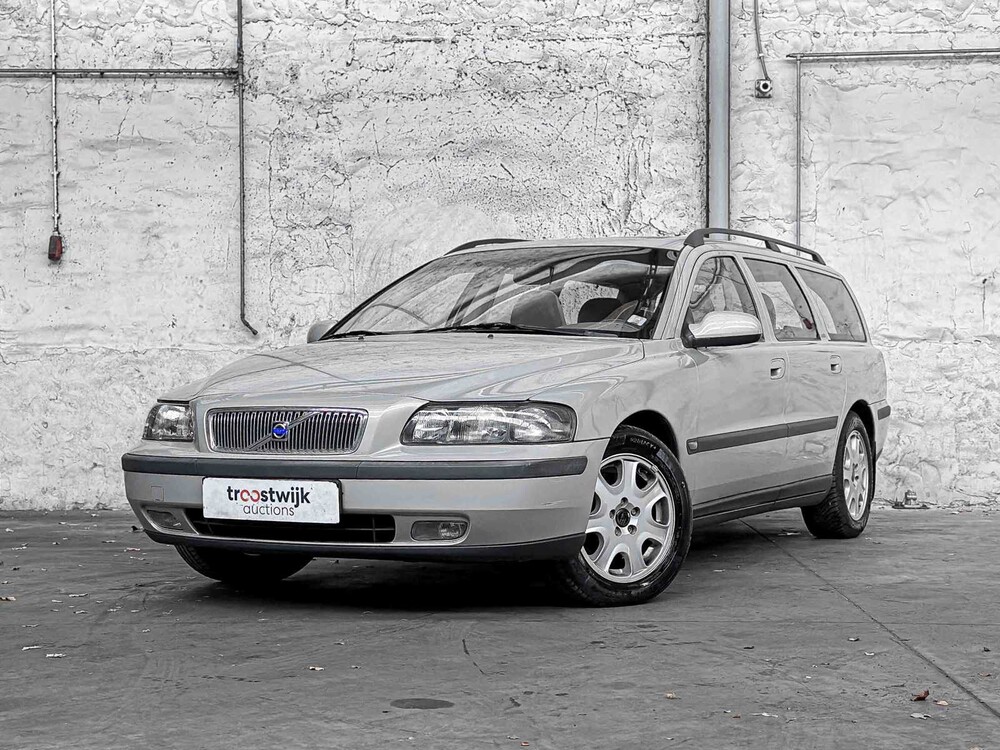 Volvo V70 2.4 T G.Ocean Race 200pk 2002, 97-JS-SG